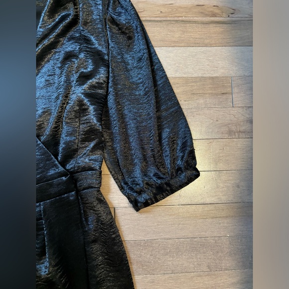 ba&sh “cami” V-Neck 3/4 Sleeve Crossover textured Satin Dress - Picture 4 of 16